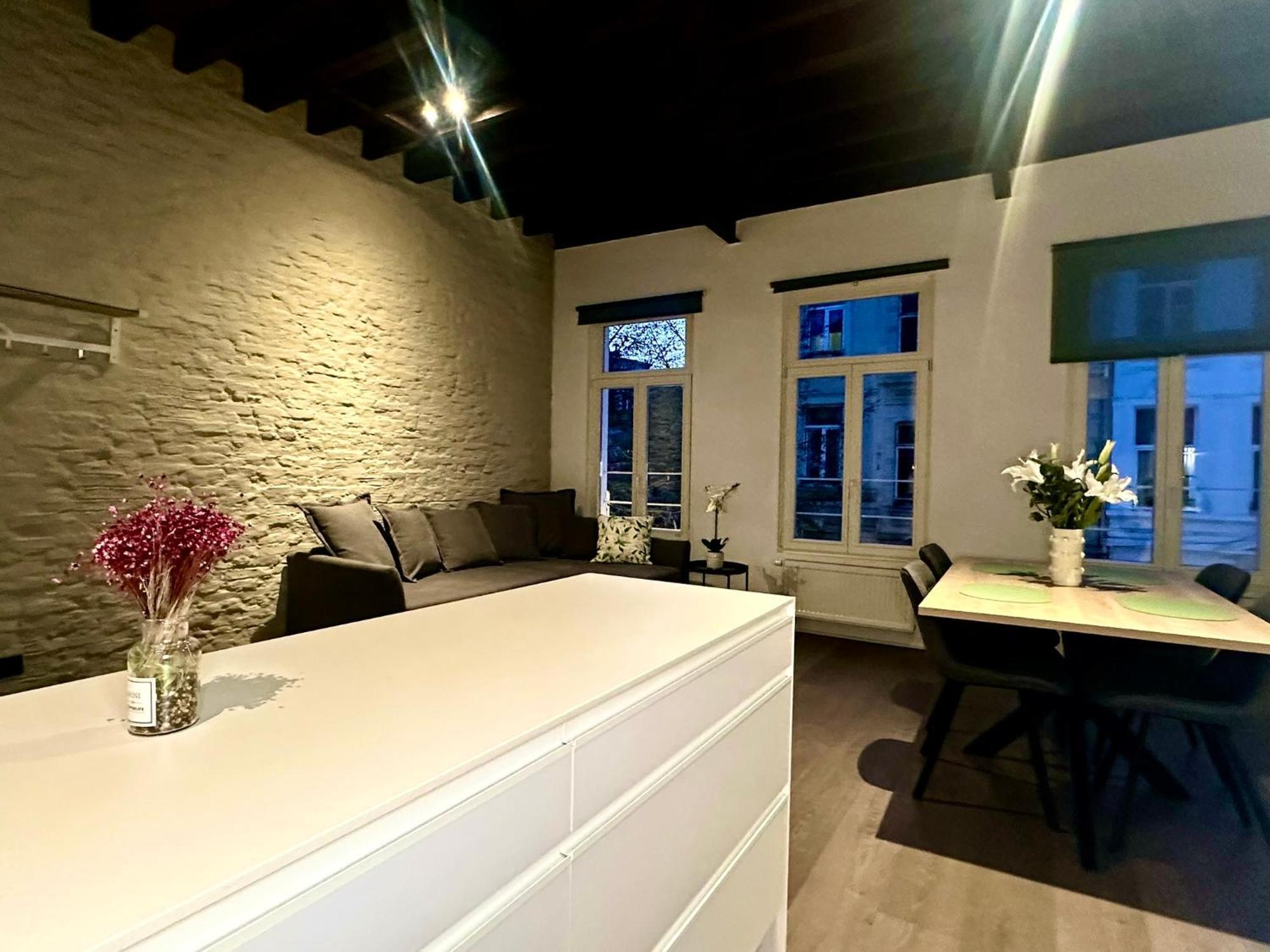 Luxury Suites Princess By Rikas Hotels Antwerp Exterior photo